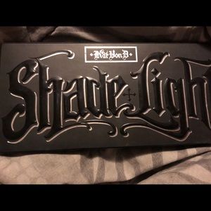 KAT VON D SHADE + LIGHT